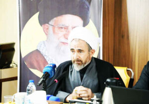 امام جمعه ایلام: زیرساخت‌های ثابت برای زائران اربعین در مرز مهران ایجاد شود