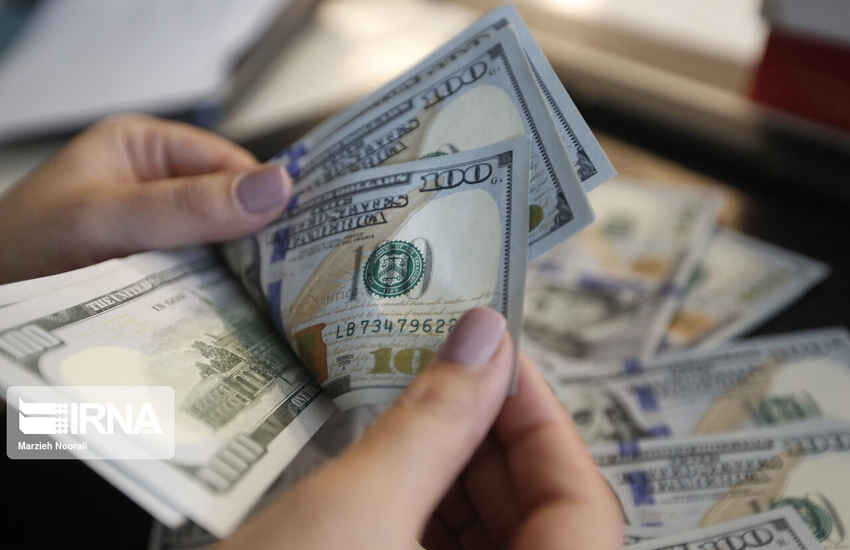 یک سیاست، دو روایت؛ چرخش حامیان حذف ارز ۴۲۰۰ به منتقدان حذف ۲۸۵۰۰