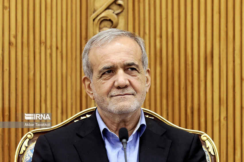 پزشکیان خطاب به معلمان: امید ایران فرزندانی هستند که شما پرورش می‌دهید