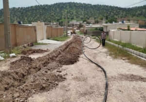 تامین پایدار آب شرب ۱۵ خانوار روستای” آبزار” سیروان با اصلاح ۴۰۰ متر شبکه توزیع