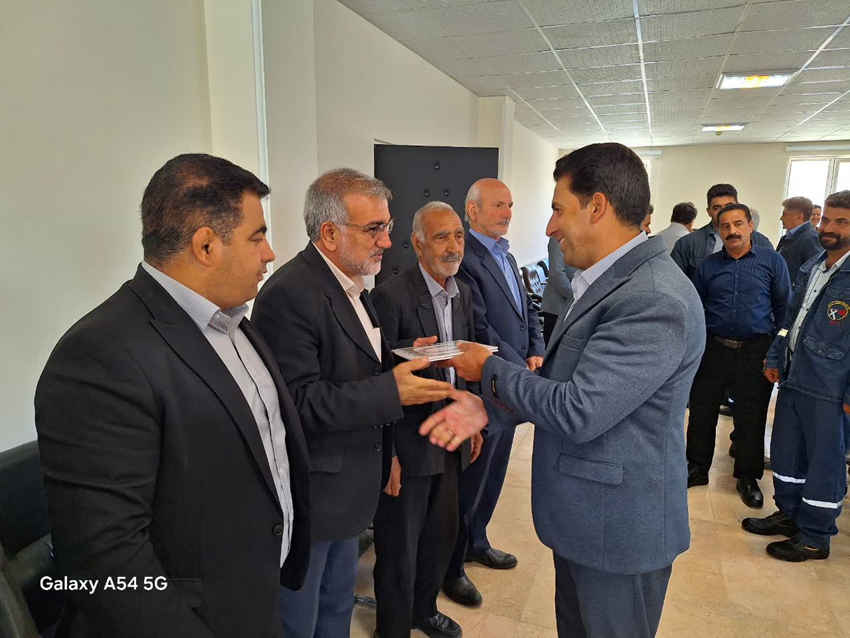 آئین تجلیل از اعضای شوراهای اسلامی شهرستان ایلام برگزار شد