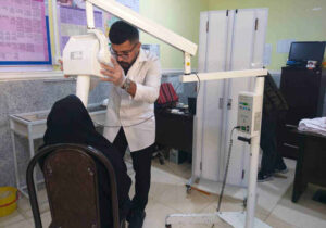 اردوی جهادی دندانپزشکی و مامایی در ایلام؛ لبخندِ رضایت بر لبان ۳۰۰ مددجوی کمیته امداد