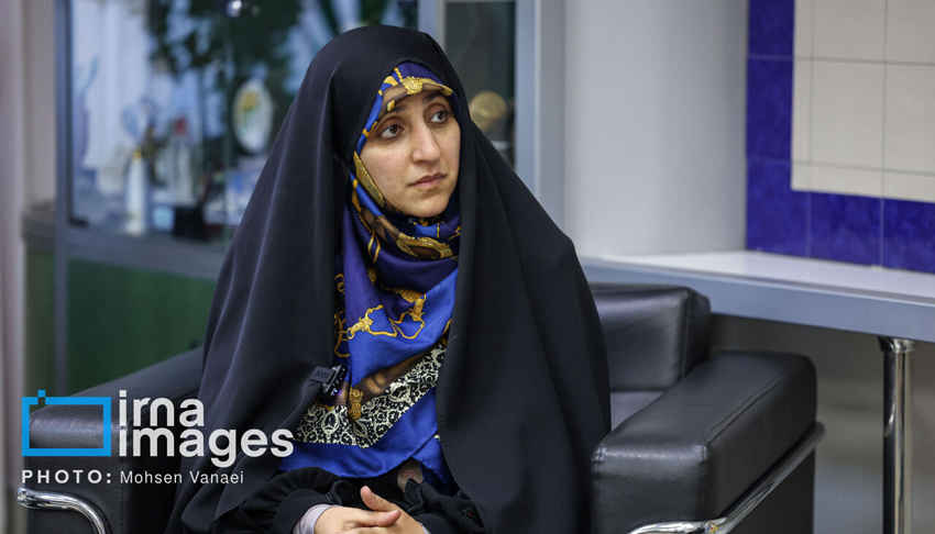 رهبر شهید با ارائه الگوی سوم برای زن مسلمان واقعیت زنان ایران را تئوری‌پردازی و مدون کردند