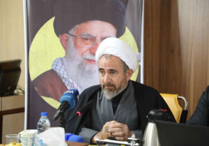 امام جمعه ایلام: معرفت‌افزایی زائران محور برنامه‌های اربعین باشد