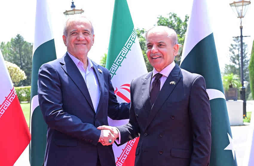 وزارت خارجه پاکستان: سفر پزشکیان بیانگر آرمان‌های مشترک تهران – اسلام‌آباد برای صلح است