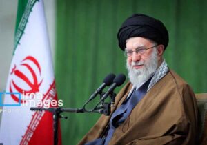 روضه‌خوانی رهبر شهید انقلاب برای حضرت ابوالفضل(ع)