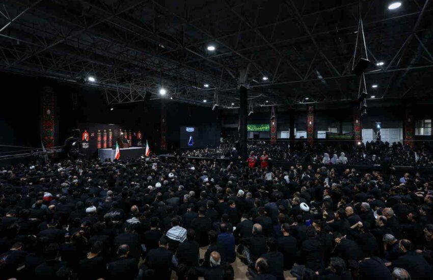 مراسم عزاداری شب عاشورای حسینی در جوار محل شهادت قائد شهید برگزار شد