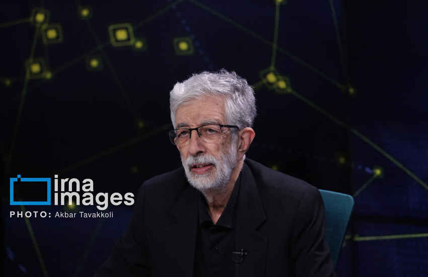 حدادعادل: متهم کردن مذاکره کنندگان منطبق با نظر رهبر انقلاب نیست