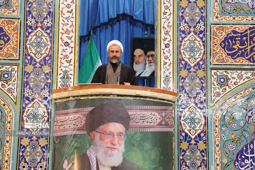 امام‌جمعه ایلام: زیرسوال بردن تیم مذاکره‌کننده کمک به دشمن است