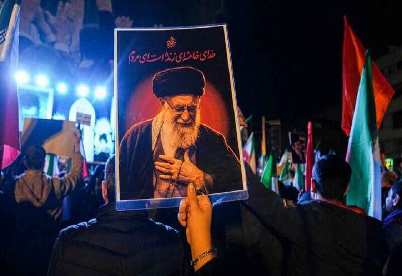 بازتاب آیین وداع با رهبر شهید در رسانه‌های عربی؛ از سیاهپوش شدن ایران تا لحظات تاریخی حساس