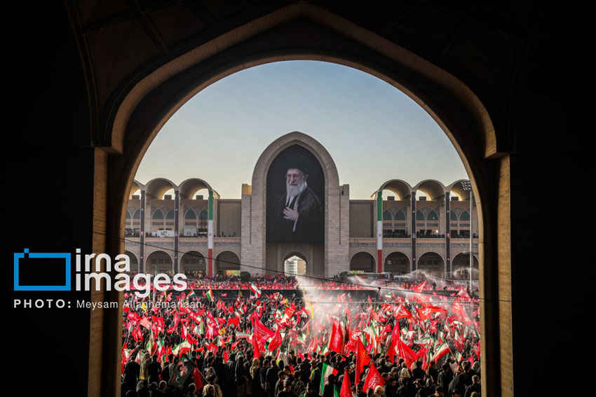سیل جمعیت؛ بانگ رسای همراهی کشور برای وداع با «آقای شهید ایران»