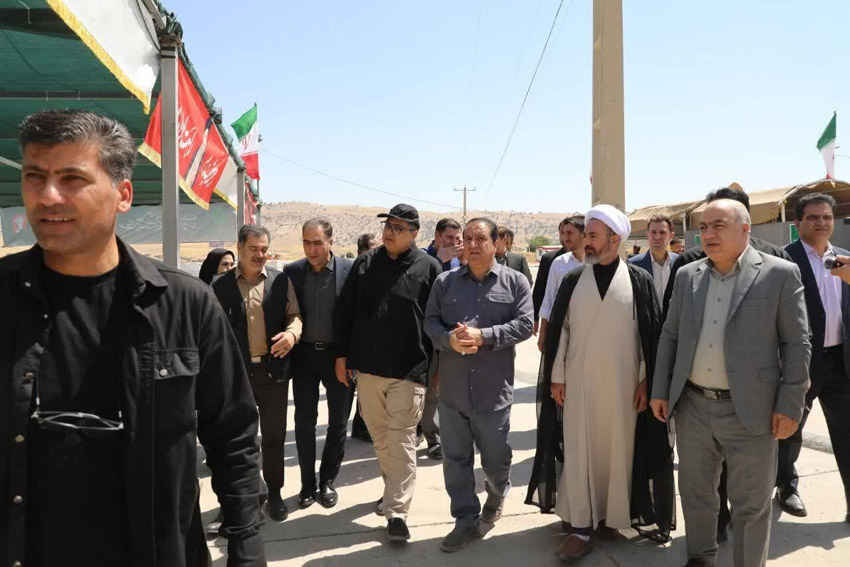 استاندار: ۴۰۰ موکب در مسیرهای اربعینی ایلام به زائران خدمت‌رسانی می‌کنند
