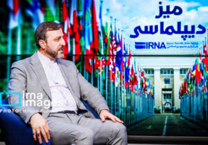 غریب آبادی: تفاهم ایران و عمان درباره ترتیبات تنگه هرمز در آستانه نهایی شدن است