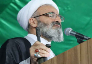 امام جمعه سمنان: دشمن با جنگ ترکیبی به دنبال کاهش تاب‌آوری اقتصادی در جامعه ایران است