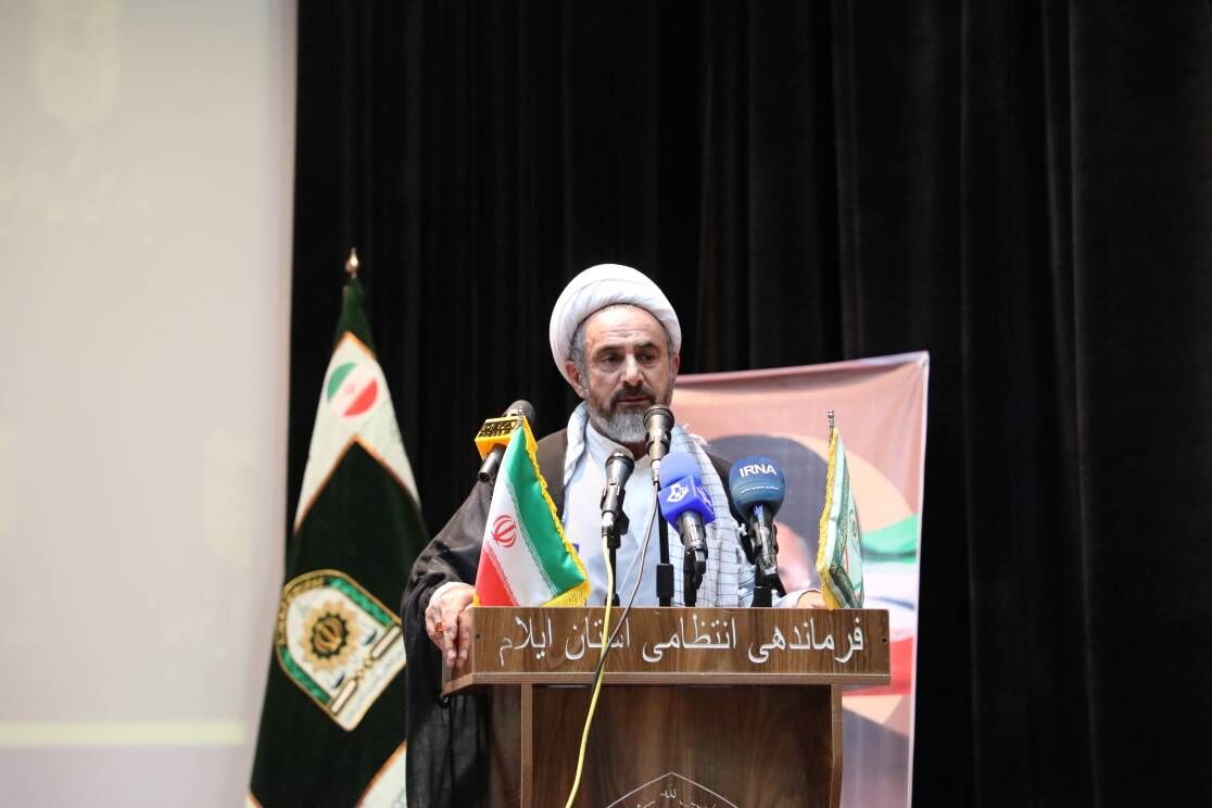 امام جمعه ایلام: آزمون‌های سخت توان نیروی انتظامی را آشکار کرد