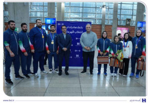 استقبال گرم بانک صادرات ایران از قهرمانان وزنه‌برداری